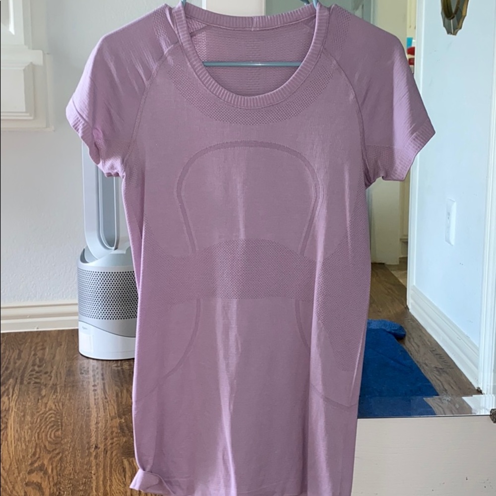 pink lululemon top